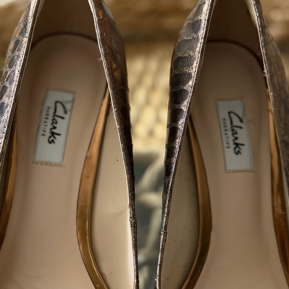 NWT Clarks High Heels Bronze Copper Leather Platform Women’s Shoes 9.5 AUTUMN - Picture 4 of 7